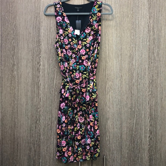 Banana Republic Dresses & Skirts - NWT- Banana Republic Sleeveless Dress